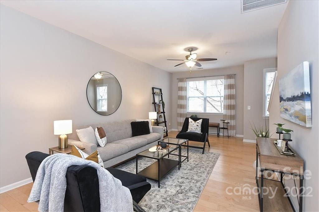 663 Raya Ct., Charlotte, NC 28204