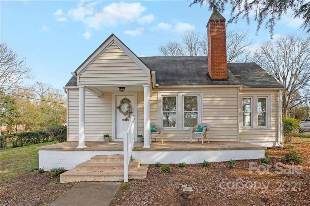 706 Pearl Ave., Kannapolis, NC 28083