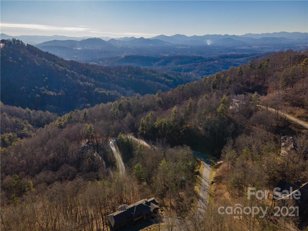 14 Finch Dr., Woodfin, NC 28804