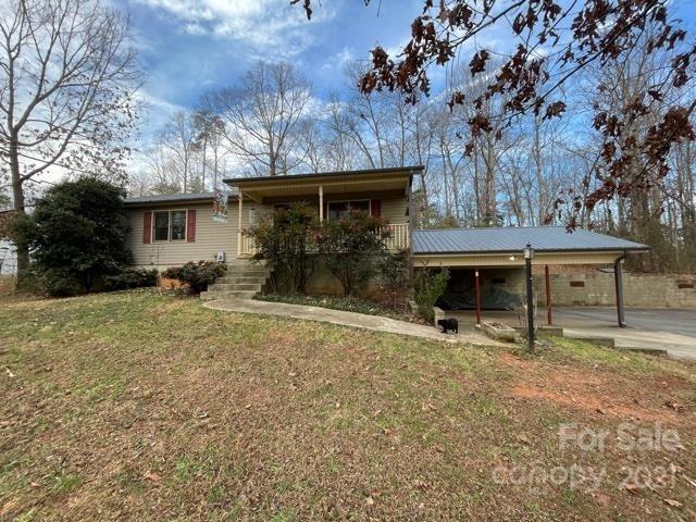 582 Hopewell Rd., Ellenboro, NC 28040