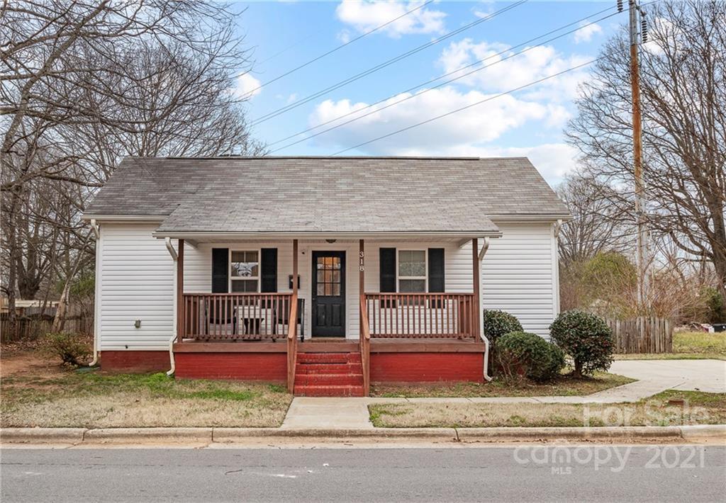 318 E Pressley Ave., Mooresville, NC 28115