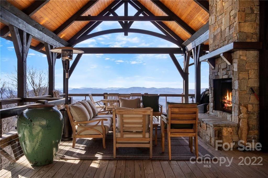 801 Top Notch Way, Sylva, NC 28779