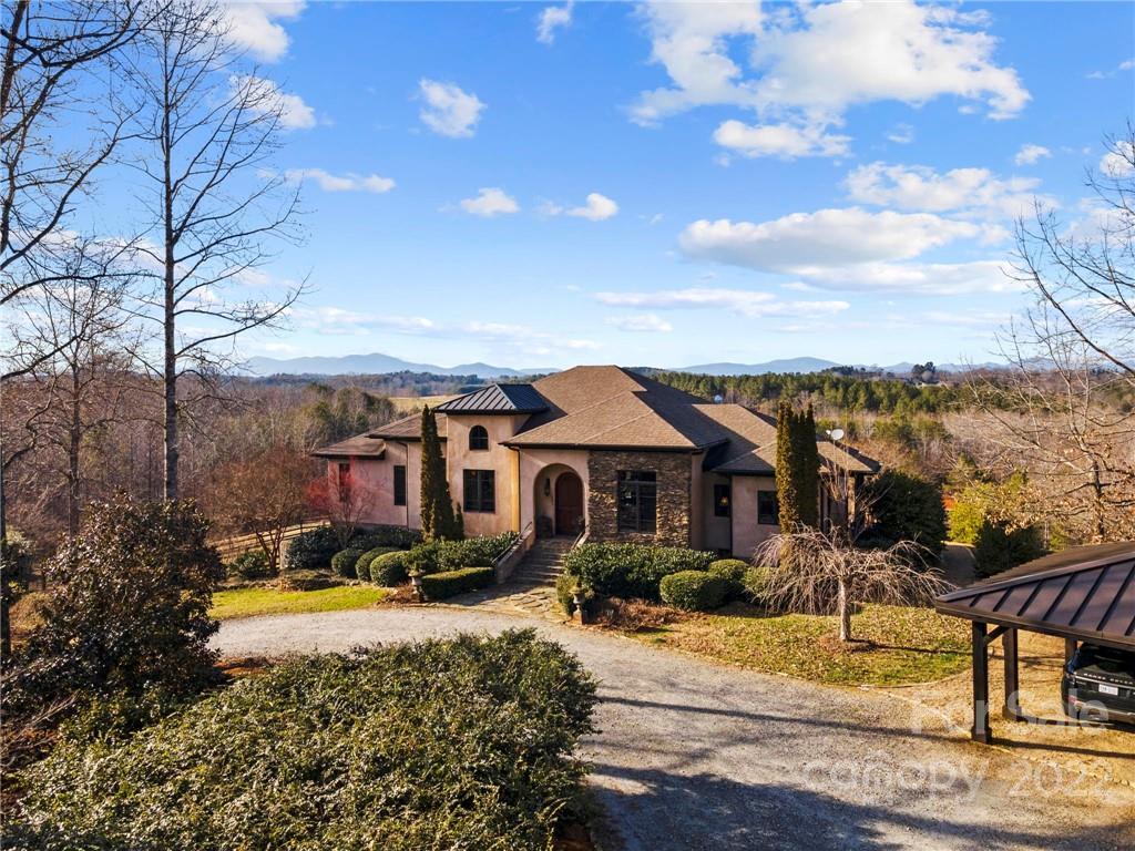 207 Herbert Page Rd., Tryon, NC 28782