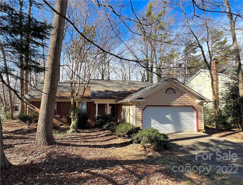 7203 Hubbard Woods Rd., Charlotte, NC 28269