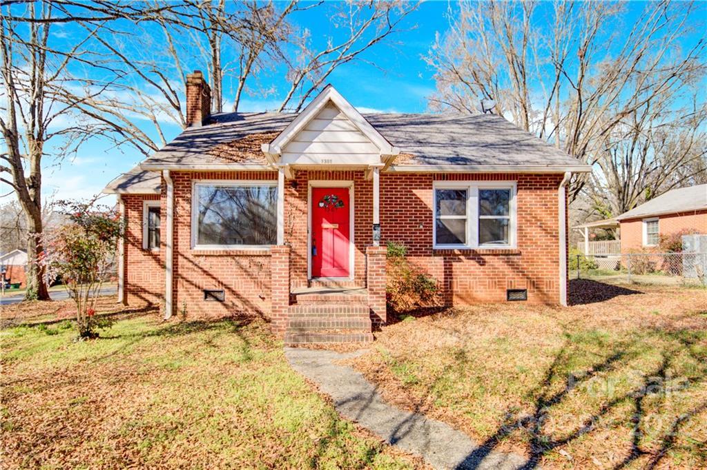 1301 Richland Dr., Charlotte, NC 28211