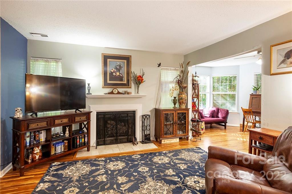 6039 Gray Gate Ln. #B, Charlotte, NC 28210