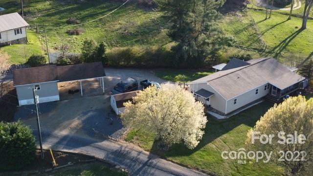 64 Smathers Branch Dr., Waynesville, NC 28786