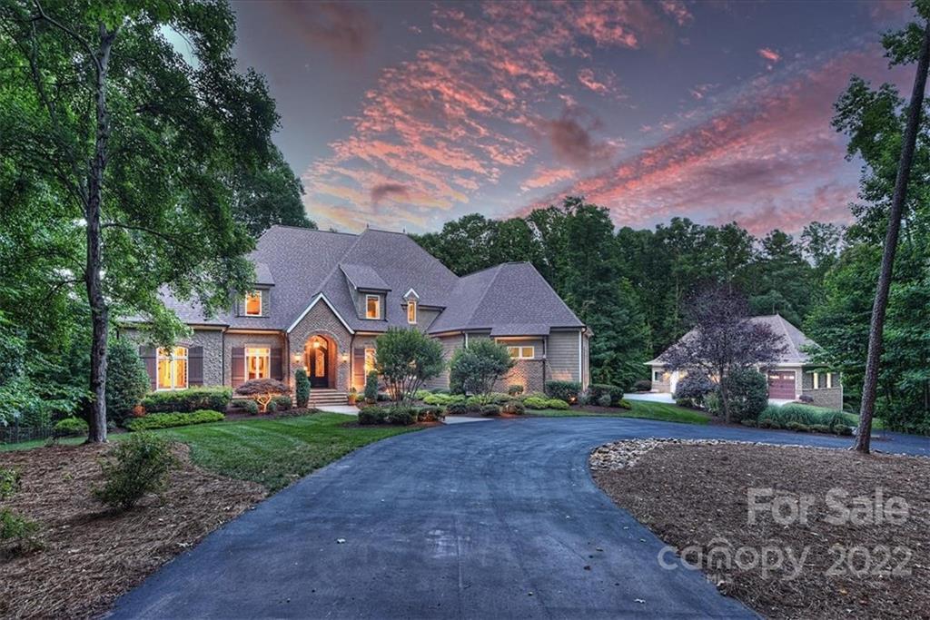 191 Honeycutt Rd., Troutman, NC 28166