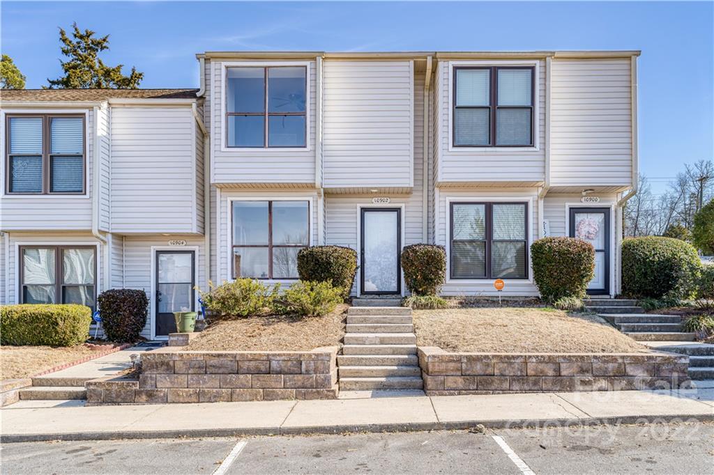 10902 Carmel Crossing Rd., Charlotte, NC 28226