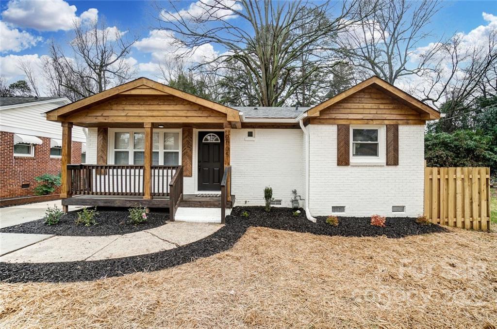 2005 St Luke St., Charlotte, NC 28216