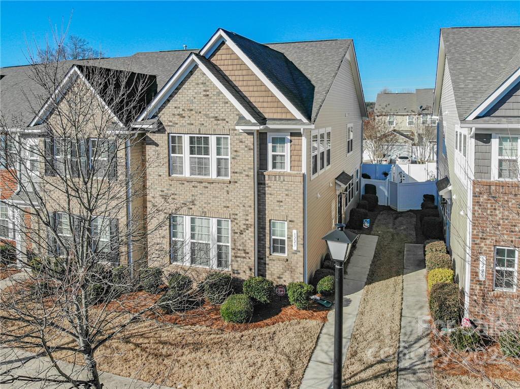 8223 Viewpoint Ln., Cornelius, NC 28031
