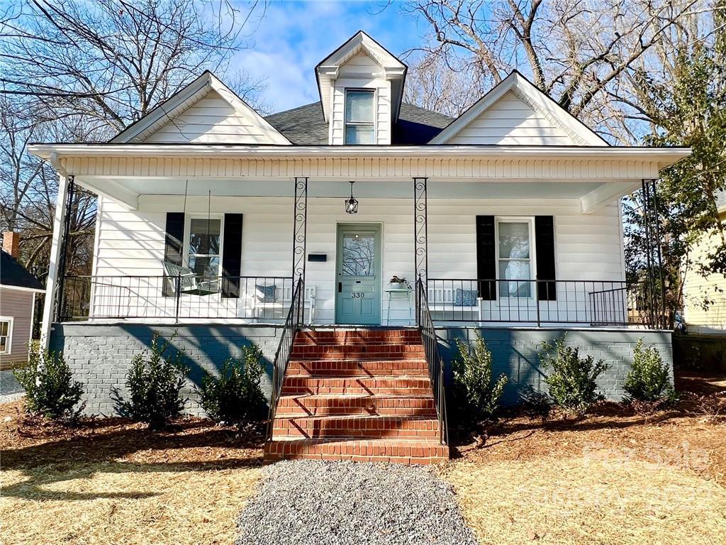 330 S Mulberry St., Statesville, NC 28677