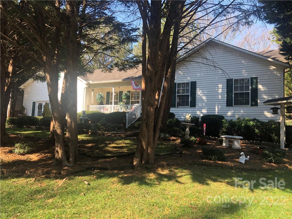 1650 Barbara Ann Cir., Kannapolis, NC 28083