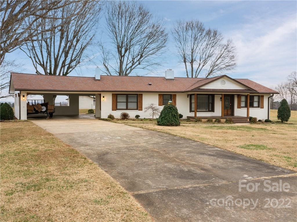 2310 Hollis Rd., Ellenboro, NC 28040
