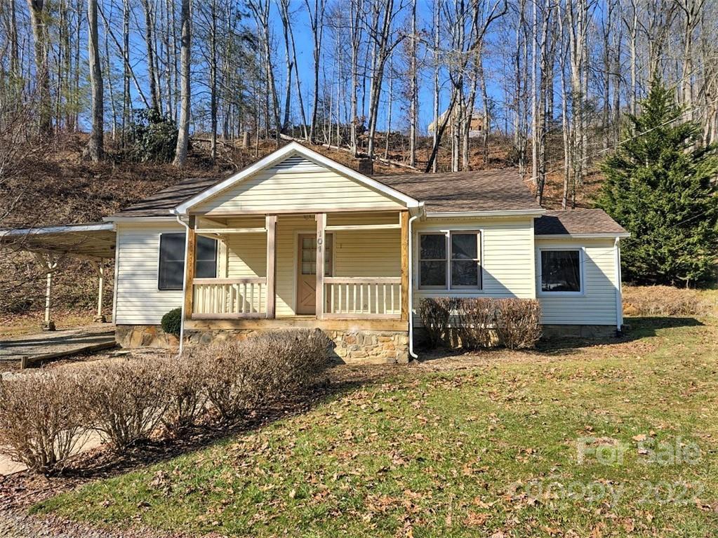 101 Picket Ln., Sylva, NC 28779