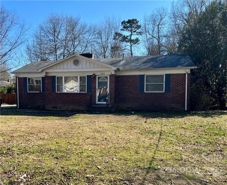 1919 Old West Ln., Gastonia, NC 28052