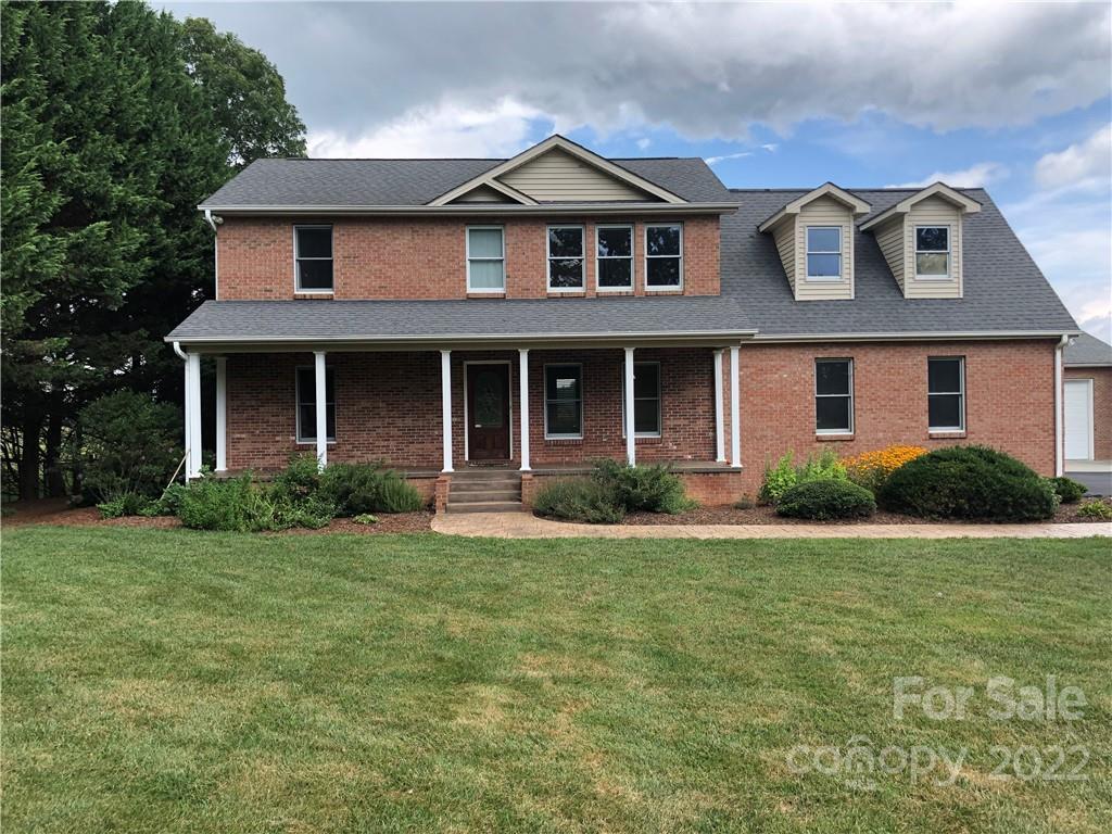 624 Butler Bridge Rd., Fletcher, NC 28732
