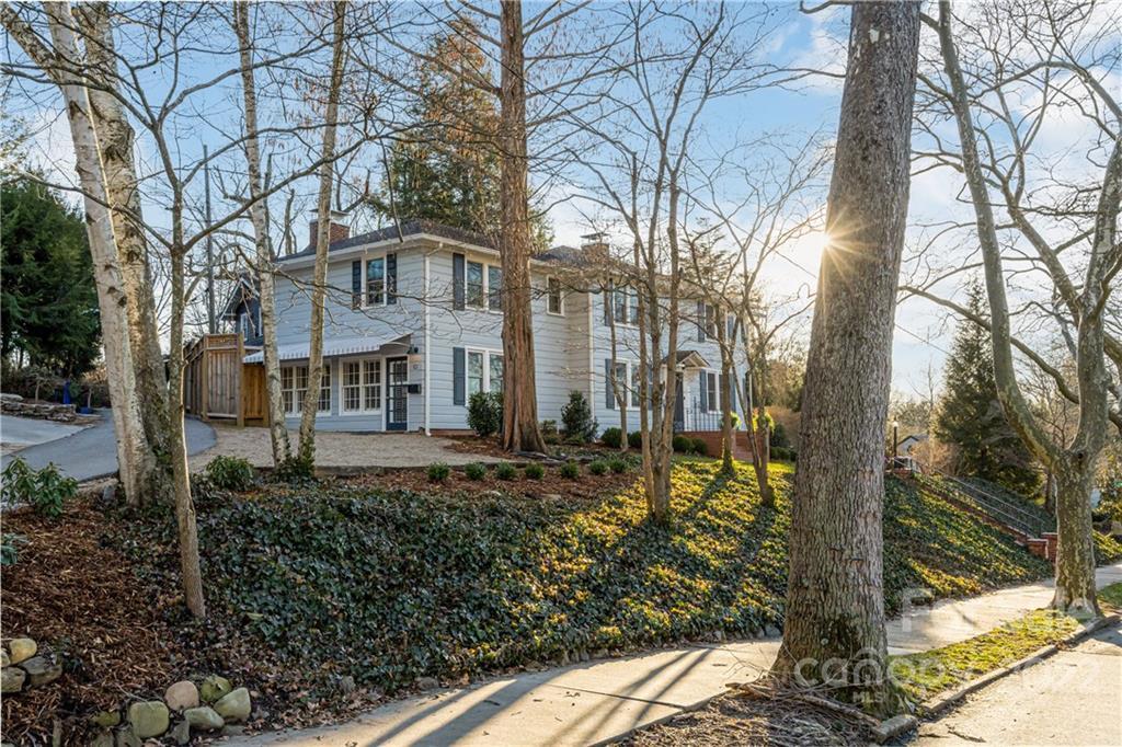 36 Evelyn Pl., Asheville, NC 28801