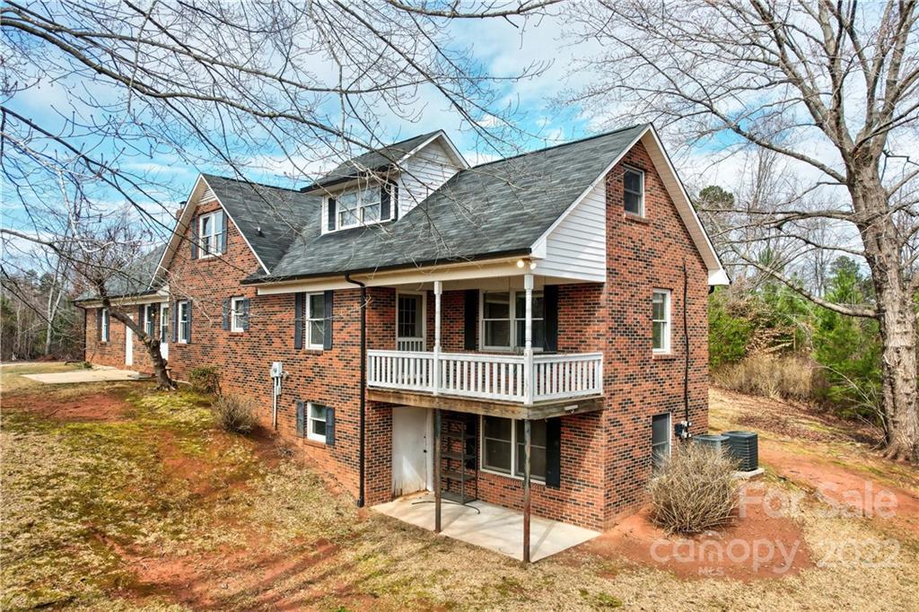 405 Sherrill Farm Rd., Lincolnton, NC 28092