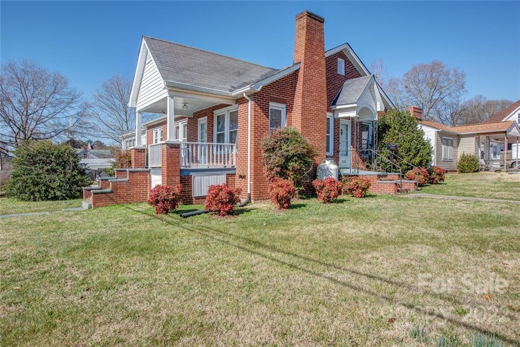 518 S Rhyne St., Lincolnton, NC 28092