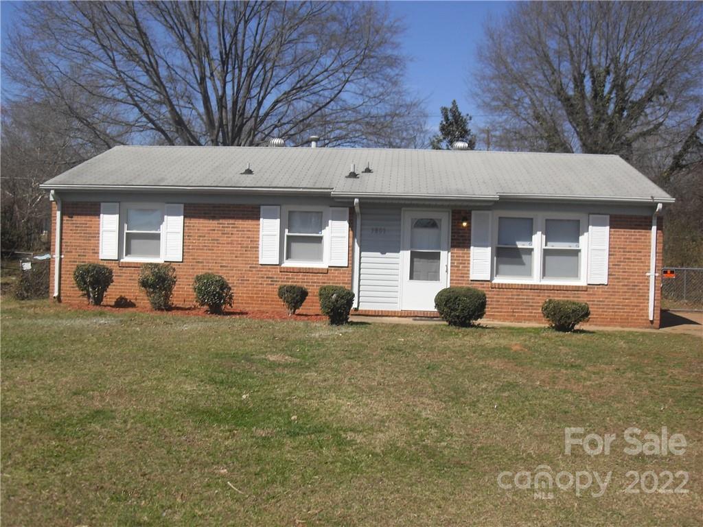 3801 Bardot Dr., Charlotte, NC 28216