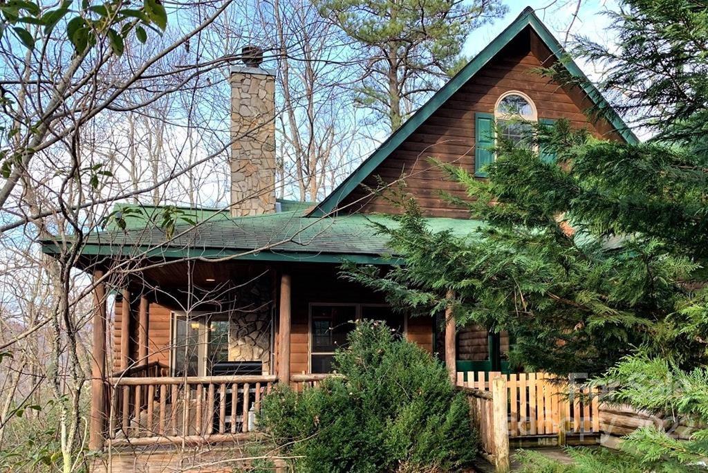 225 Magnolia Ln., Bryson City, NC 28713