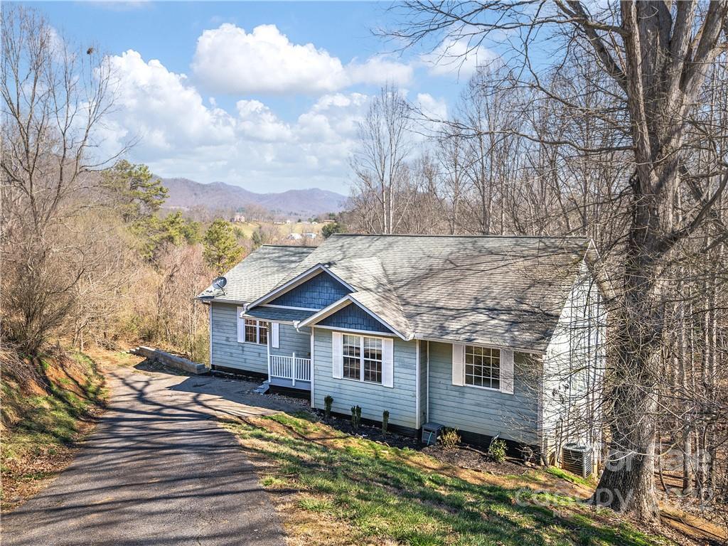 82 Natures Tr., Clyde, NC 28721