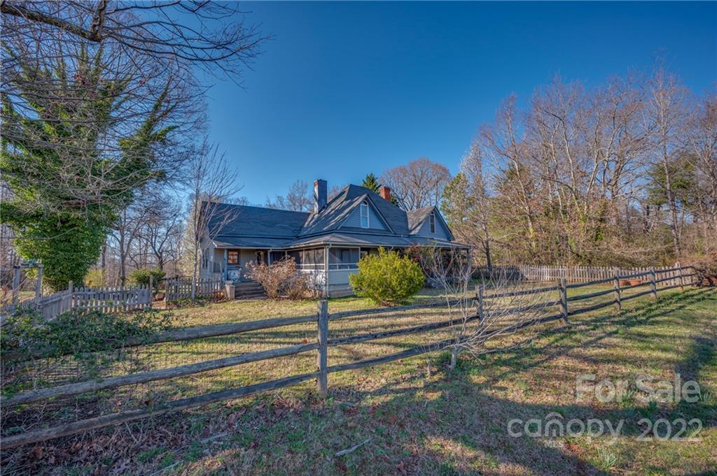 710 W Melvin Hill Rd., Columbus, NC 28722