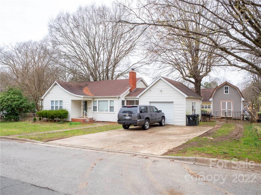 506 Harris Ln. #12,13, Monroe, NC 28112