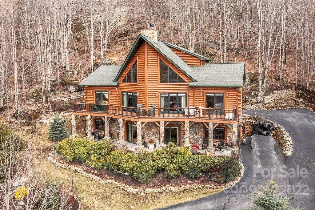 108 W Blueberry Ln., Beech Mountain, NC 28604