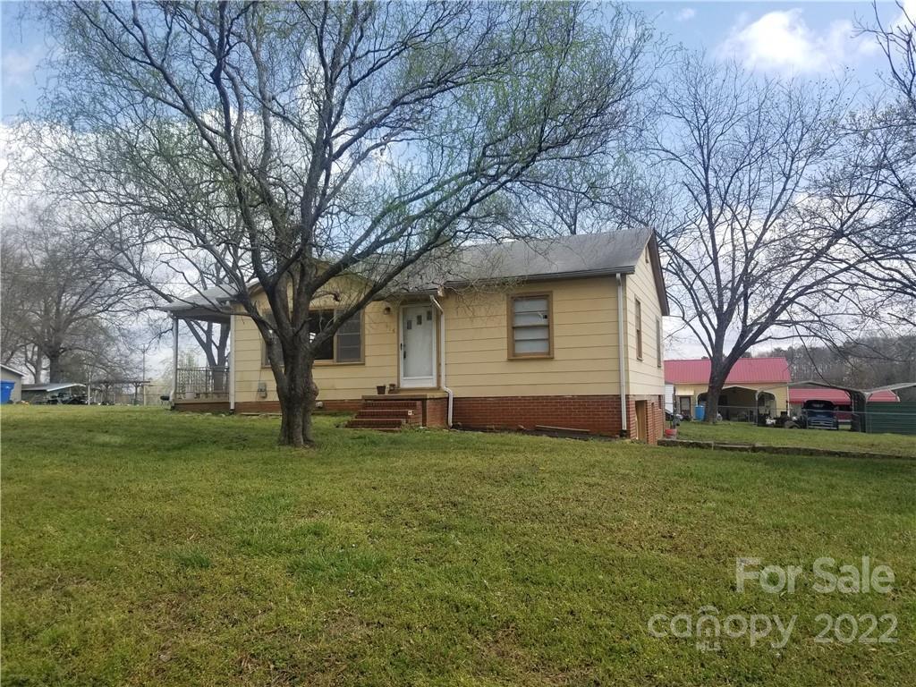 614 Sunview Dr., Albemarle, NC 28001