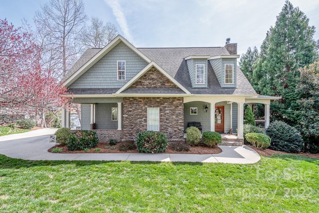 6920 Ingleside Dr., Sherrills Ford, NC 28673