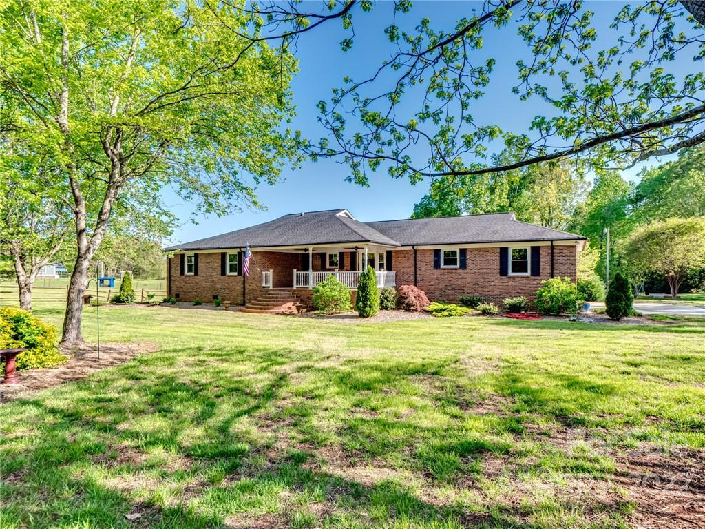 6555 Love Point Rd., Denver, NC 28037