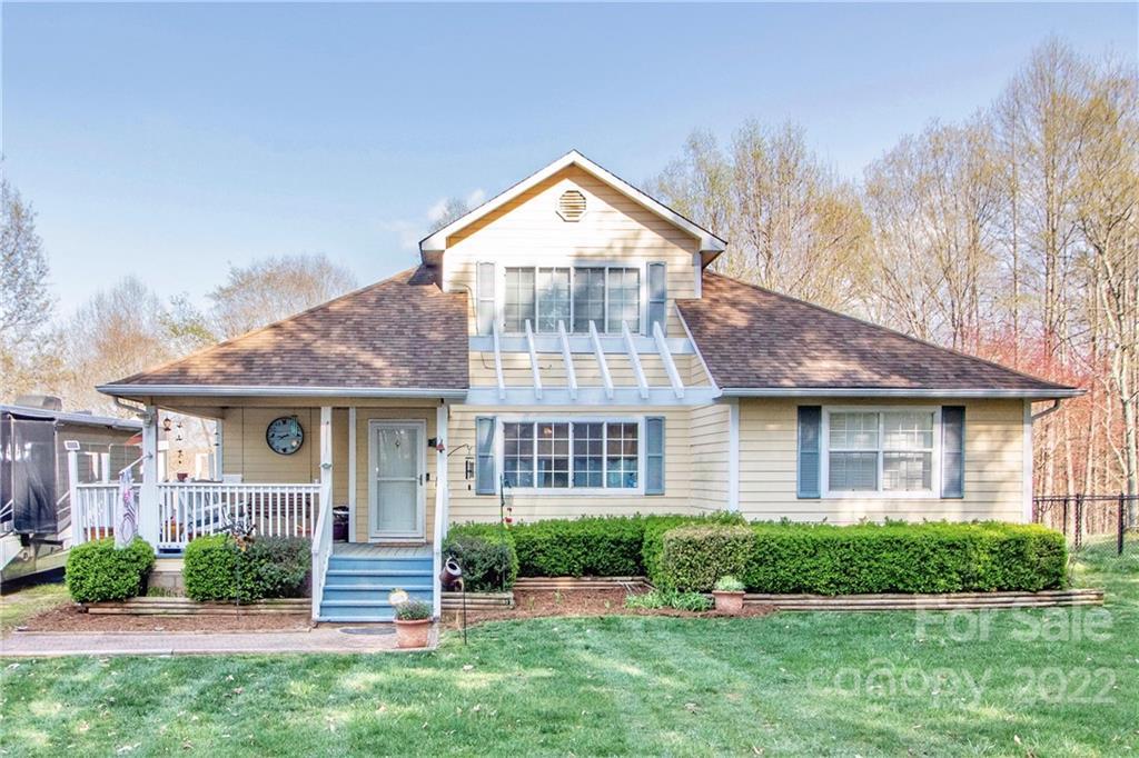 119 Ravenwood Dr., Statesville, NC 28677