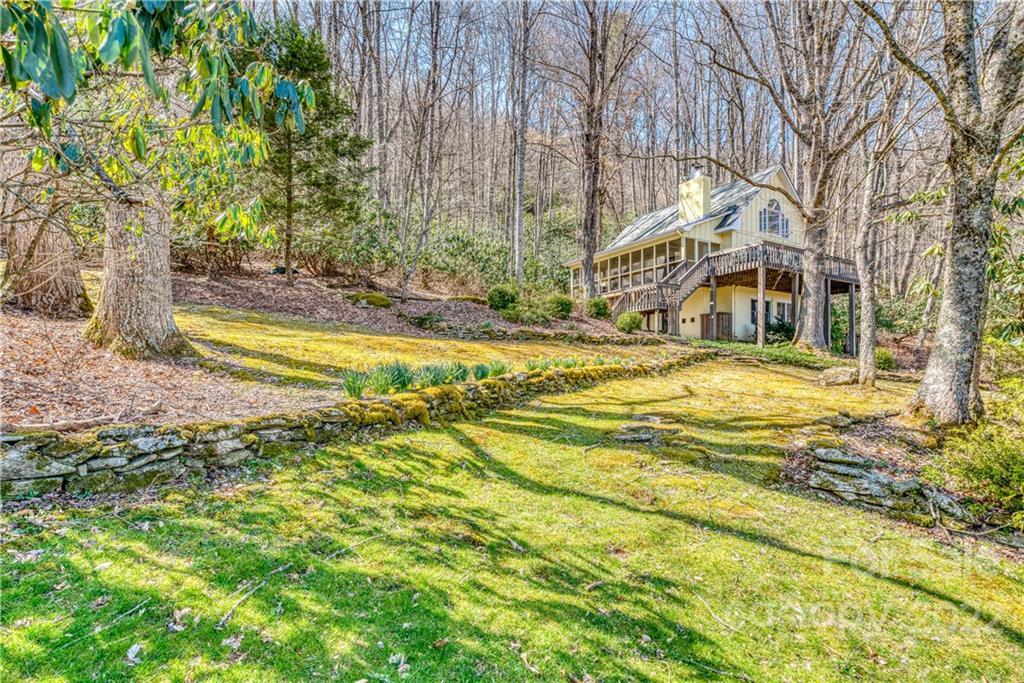 421 Bovine Tr., Sugar Grove, NC 28679