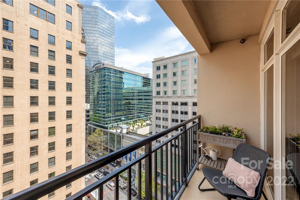230 S Tryon St. #1010, Charlotte, NC 28202