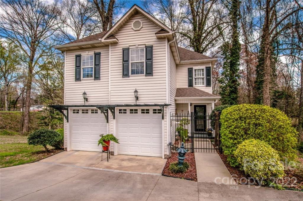 123 Birdsey St., Statesville, NC 28677