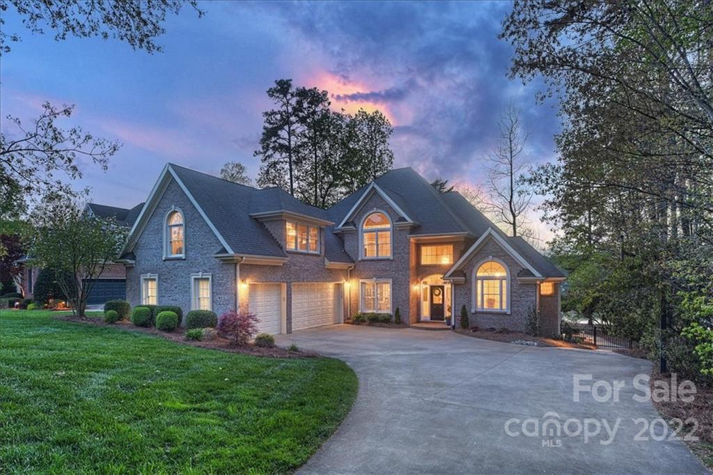 128 Cedar Bluff Ln., Mooresville, NC 28117