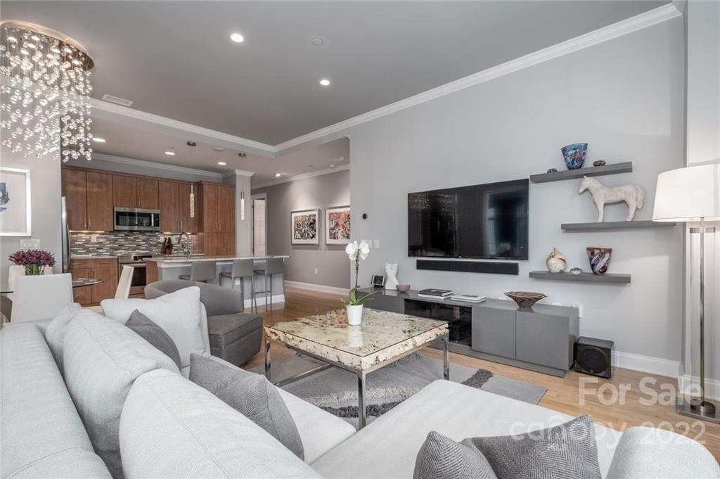 230 S Tryon St. #1107, Charlotte, NC 28202