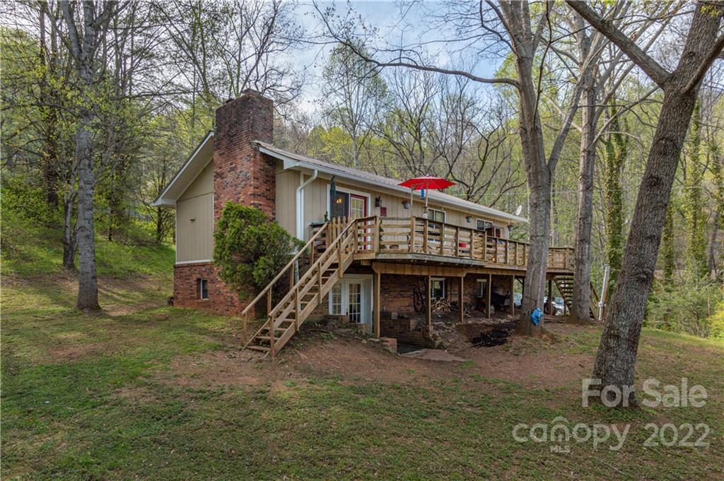25 Rivendell Rd., Sylva, NC 28779
