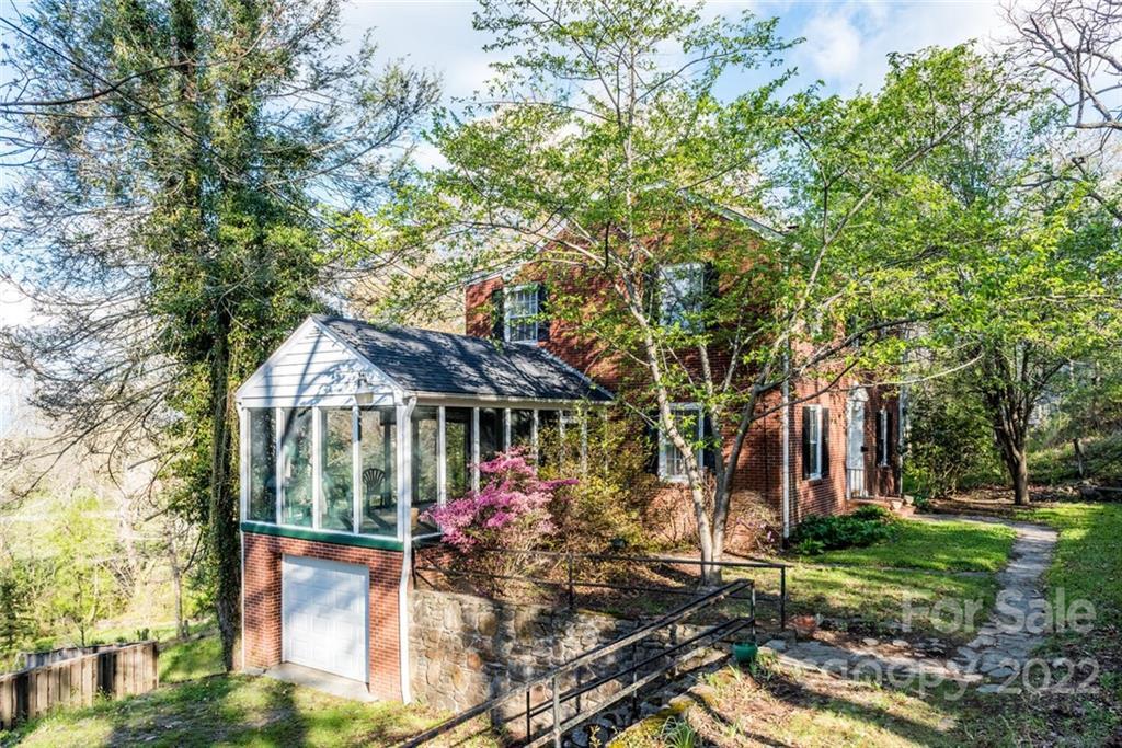 79 Hamburg Dr., Weaverville, NC 28787