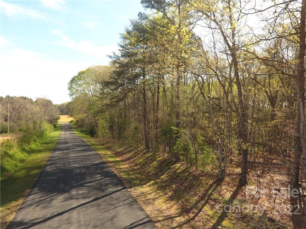 Vac Mountain Creek Rd., New London, NC 27417