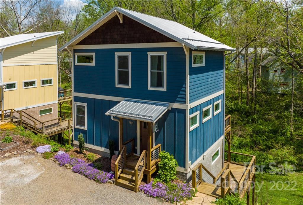 180 Sand Hill Rd., Asheville, NC 28806