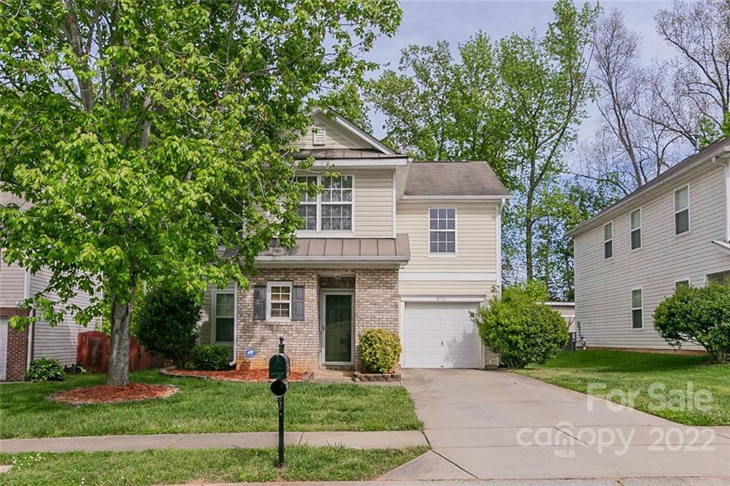 8116 Deodora Cedar Ln., Charlotte, NC 28215