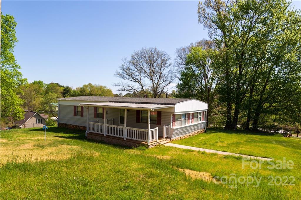 100 Ramsey Rd., Asheville, NC 28806