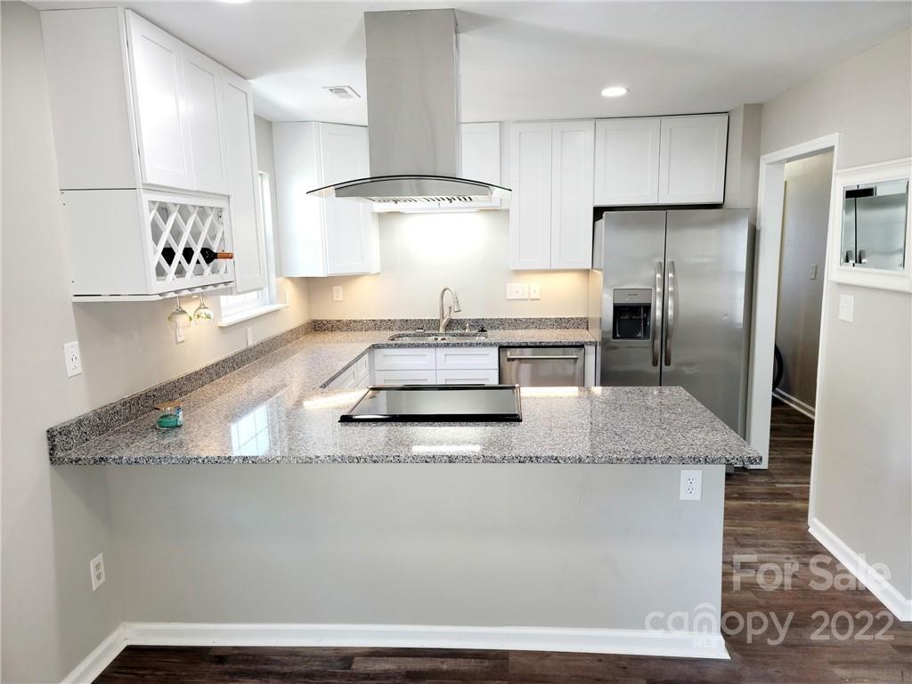 8513 Castle Pine Ct., Charlotte, NC 28226