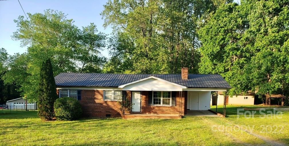 160 E Edison Dr., Statesville, NC 28625