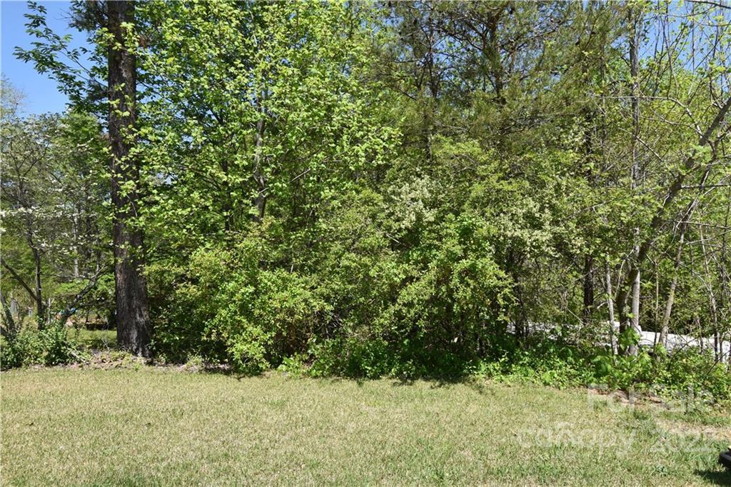 00 Cool Water Dr. #11, Hickory, NC 28601