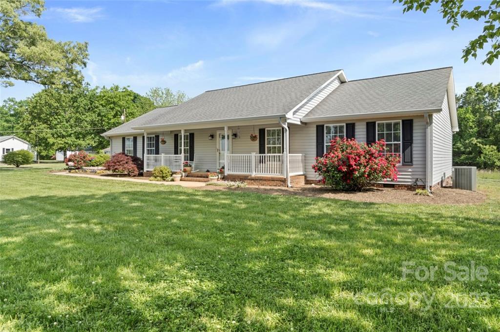 305 Nixon Rd., Statesville, NC 28625