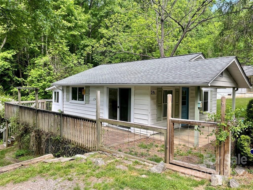 37 & 41 Candler School Rd., Candler, NC 28715